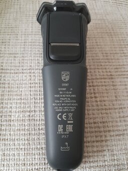 PHILIPS holící strojek řada 5000 - 2