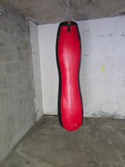 Prodám boxovací pytel. - 2