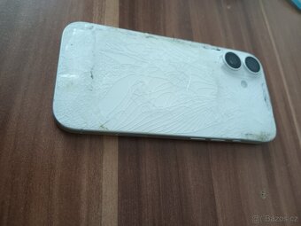 Apple iPhone 16 128GB bílý - 2