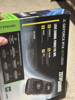 Prodám GIGABYTE GeForce RTX 4070 - 2