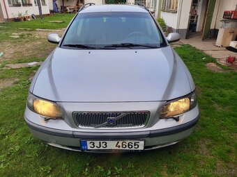 Prodám Volvo V70 D5 2.4 diesel automat 2002 120kw - 2