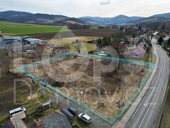 Prodej pozemku s možností residenční nebo komerční výstavby - 2