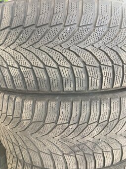 Nexen 225/45 R18 - 2