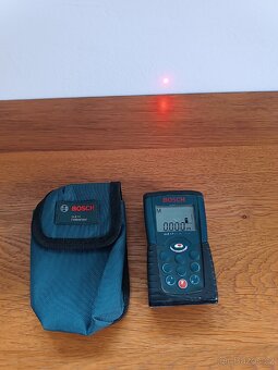 Laserový dálkoměr Bosch DLE 40 Professional, pouzdro - 2
