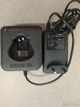 Aku set Bosch, nabíječka+baterie 12V, 3Ah - 2
