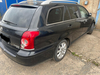 Toyota Avensis - 2