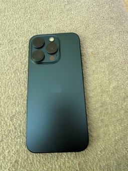 Prodám Apple iPhone 15 pro 128GB - 2