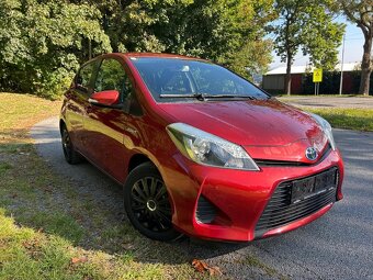 Toyota Yaris 1,5 Hybrid 55 KW r.v. 2012 Automat - 2