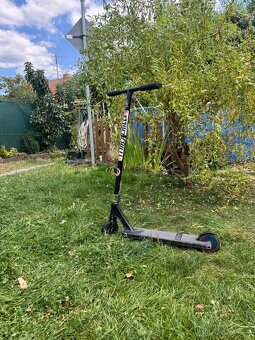 Freestyle koloběžka MOVINO Stunt Kräken Neochrome - 2