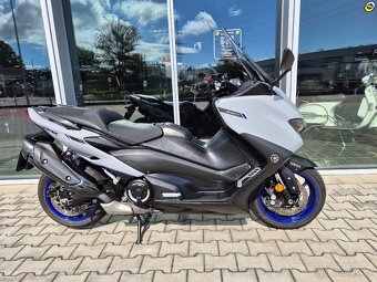 Yamaha T-Max 560 - 2