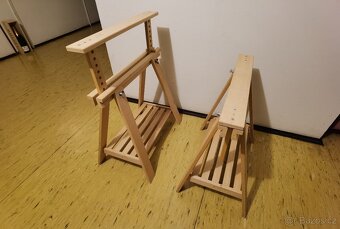 Výškově nastavitelný stůl, skleněný 148x73cm - 2