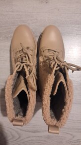 Dámské béžové zimní boty - 2