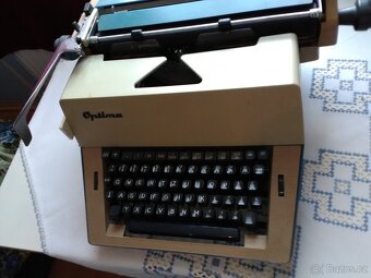 Prodám Starší mechanický psací stroj Optíma funkční - 2