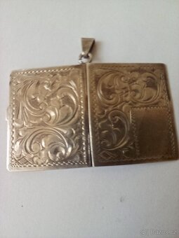 Starožitný stříbrný přívěsek - knížka - 2
