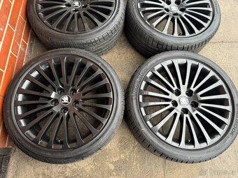 Alu 18" 5x112 škoda SIRIUS BLACK SUP2 , pneu 85% TOP - 2