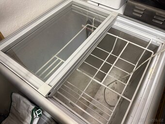 Mrazák truhlový - 2