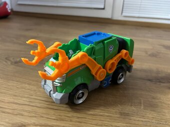 Tlapkova patrola auto Rocky - 2