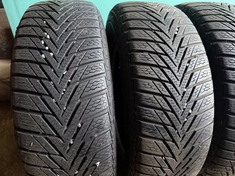 prodám zimní 185/60/15 Continental - 2
