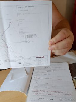 Prodej pozemku s chatkou - 2