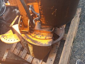 Prodám komunální nástavec hlubic příkopů - 2