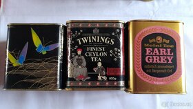 Plechové krabičky od čajů, odměrka na čaj, hrníček - 2