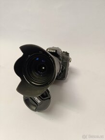 Nikon D7200+objektivy+blesk - 2