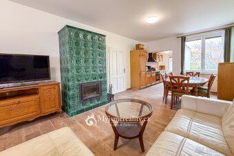 Prodej, rodinný dům, garáž, 215 m2 - Znojmo, Otokara Březiny - 2