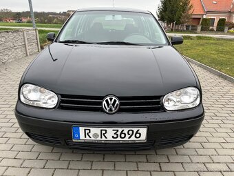 Golf 4, 1,6 benzin, r. 2002, najeto 147 t. km, climatronic - 2