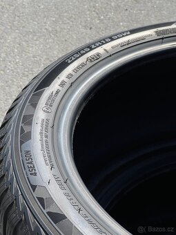 Celoroční pneu Kumho 225/45/ ZR18 95W - 2