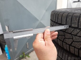 ZIMNÍ PNEU 205/45 R18 HXL Continentál - 2