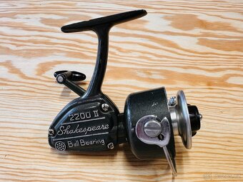 RETRO NAVIJÁK SHAKESPEARE BALL BEARING 2200 II - 2