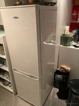 nová A++ 144cm pěkná lednice s mrazákem - 2