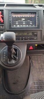 Volkswagen Caravelle - 2