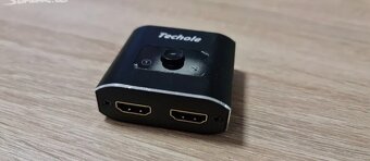 Obousměrný HDMI splitter Techole pro dva zdroje signálu - 2