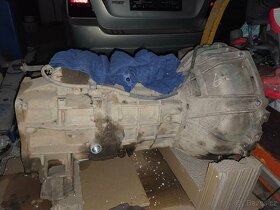 33030-6A411 převodovka Toyota Land Cruiser HZJ 78 - 2