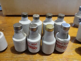 Keramické pojistky 6, 10, 15, 20, 25, 35, 50 a 60 A - 2