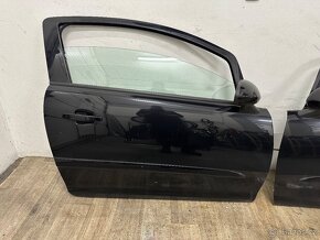 Opel Corsa D přední dveře na 3Dv. karoserii - 2