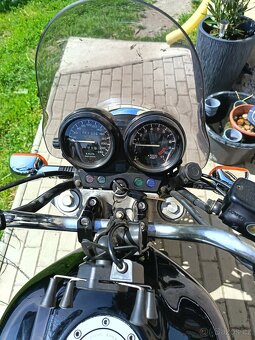 Honda CB 750 Seven Fifty - 2