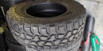 Nokia M/T pneu 265/70 R17 - 2