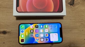 Apple iPhone 12 64GB, příslušenství, 4400Kč - 2