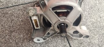 Prodám motor z pračky Whirlpool - 2