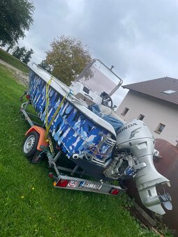 Motorový člun - 2