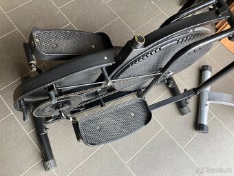 Elipticky trenažer - 2