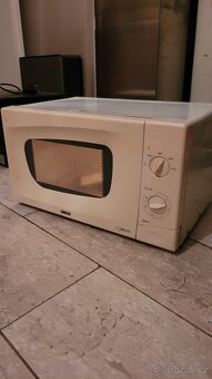 Mikrovlnná trouba Zanussi - 2
