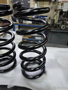 CORVETTE C3 PRUŽINY PODVOZKU NOVÉ - 2