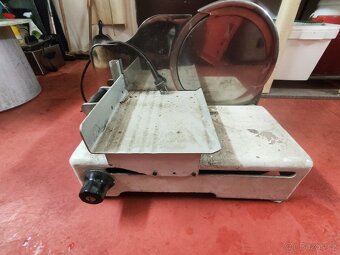 Nářezový stroj - 2