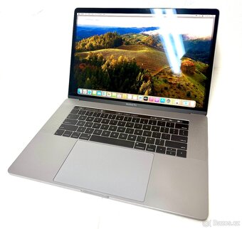 Macbook Pro 15" / mid 2018 / i7 / 16GB / 256GB + dock - 2