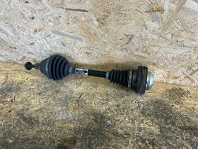 PŘEDNÍ LEVÁ POLOOSA 2.0 TDI 125KW 3C0407271S - 2