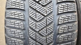 Zimní pneu 245/30/20 Pirelli - 2