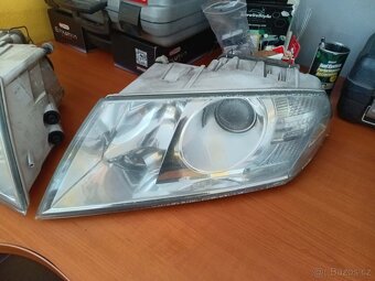 Škoda Octavia 2 -- xenonové světlo - 2